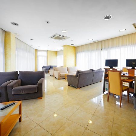 Hotel Florida Arteixo Bagian luar foto