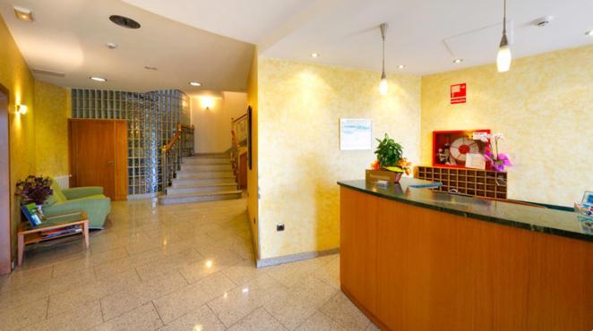 Hotel Florida Arteixo Bagian luar foto